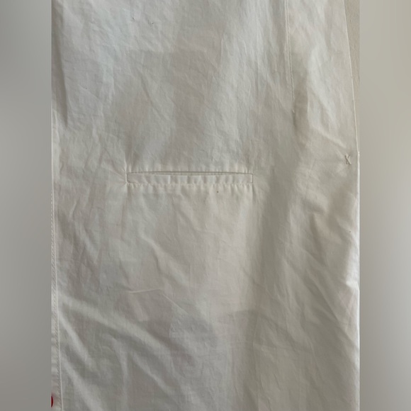 White Short Sleeve Poplin Shirt with colorful rainbow buttons and pleats NWOT - Picture 3 of 3